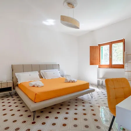 Villa Guesthost Borgo Lucia - Magnolia Selva Di Fasano